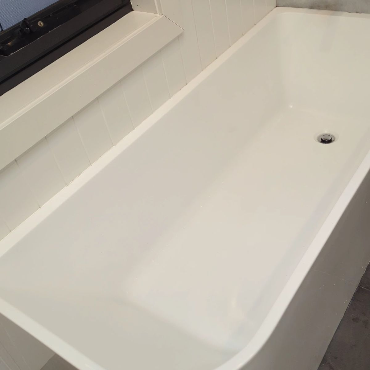 Clean vanity and basin