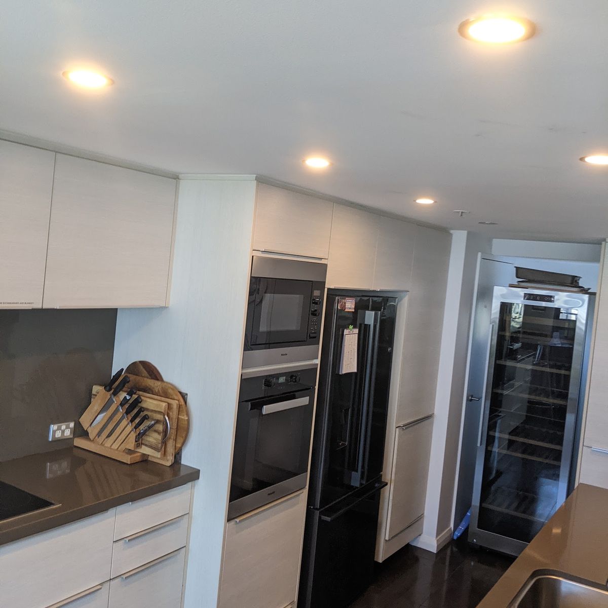 Kitchen cleaned by Swift Bond Cleaning