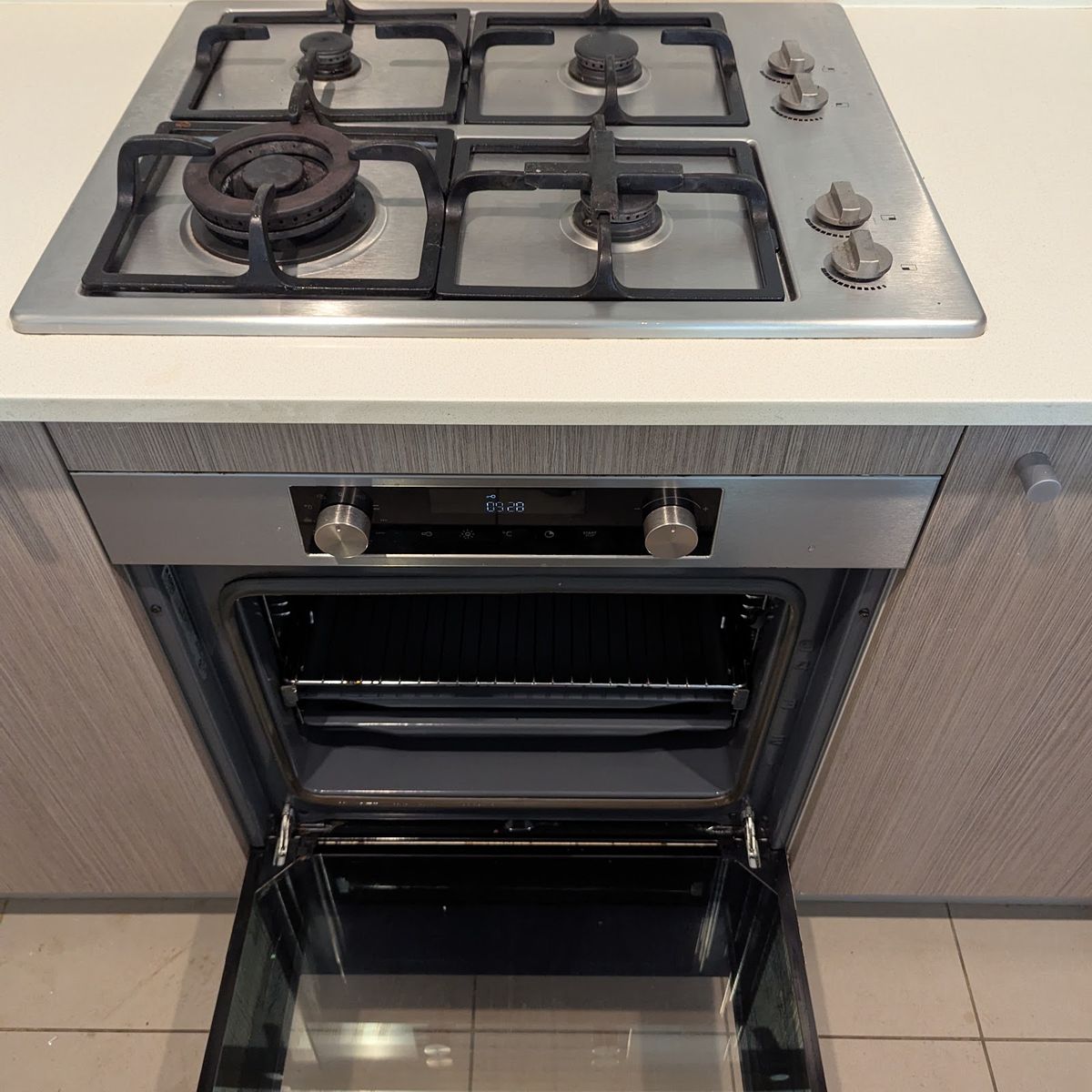 Kitchen, bathroom or living area cleaned by Swift Bond Cleaning, photo 14