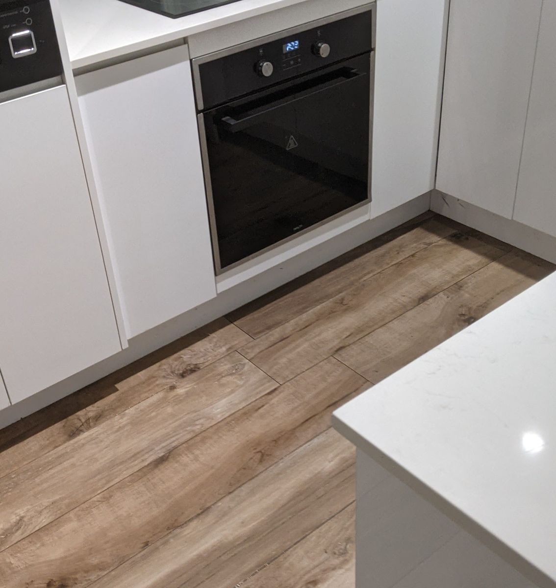Cleaned room finished by Swift Bond Cleaning, photo 19